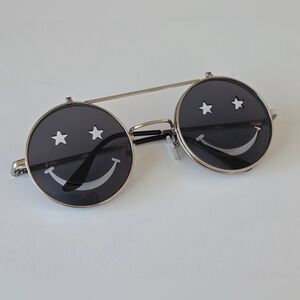 Starry Smiley Face Round Sunglasses